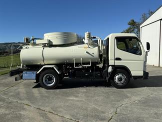 2013 Mitsubishi CANTER - Thumbnail