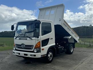 2015 HINO RANGER - Thumbnail