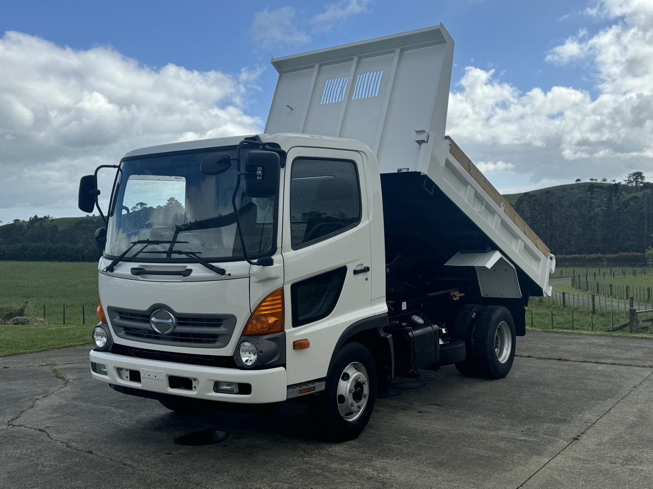 2015 HINO RANGER