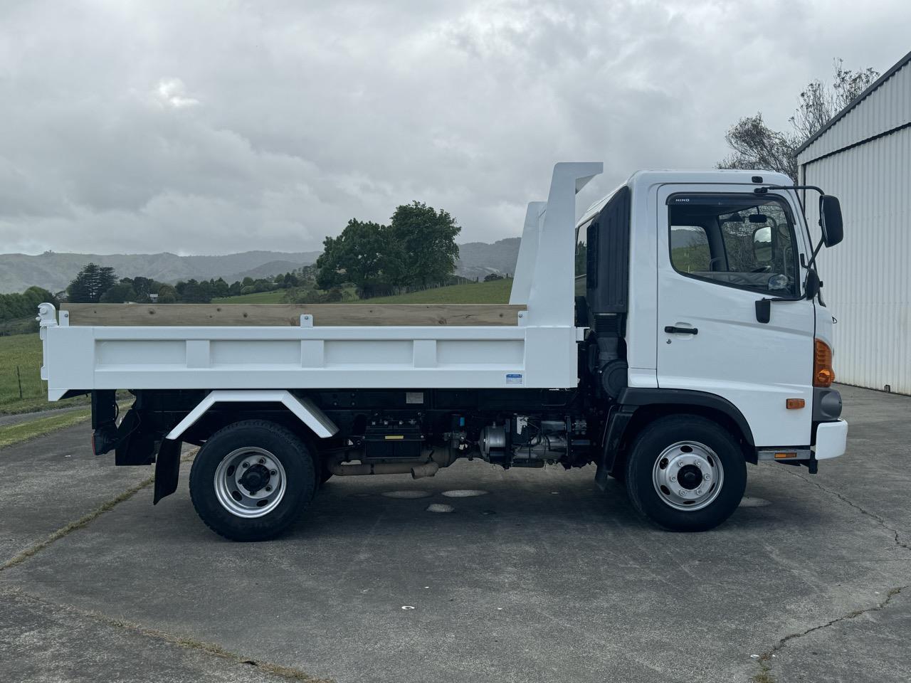 2015 HINO RANGER