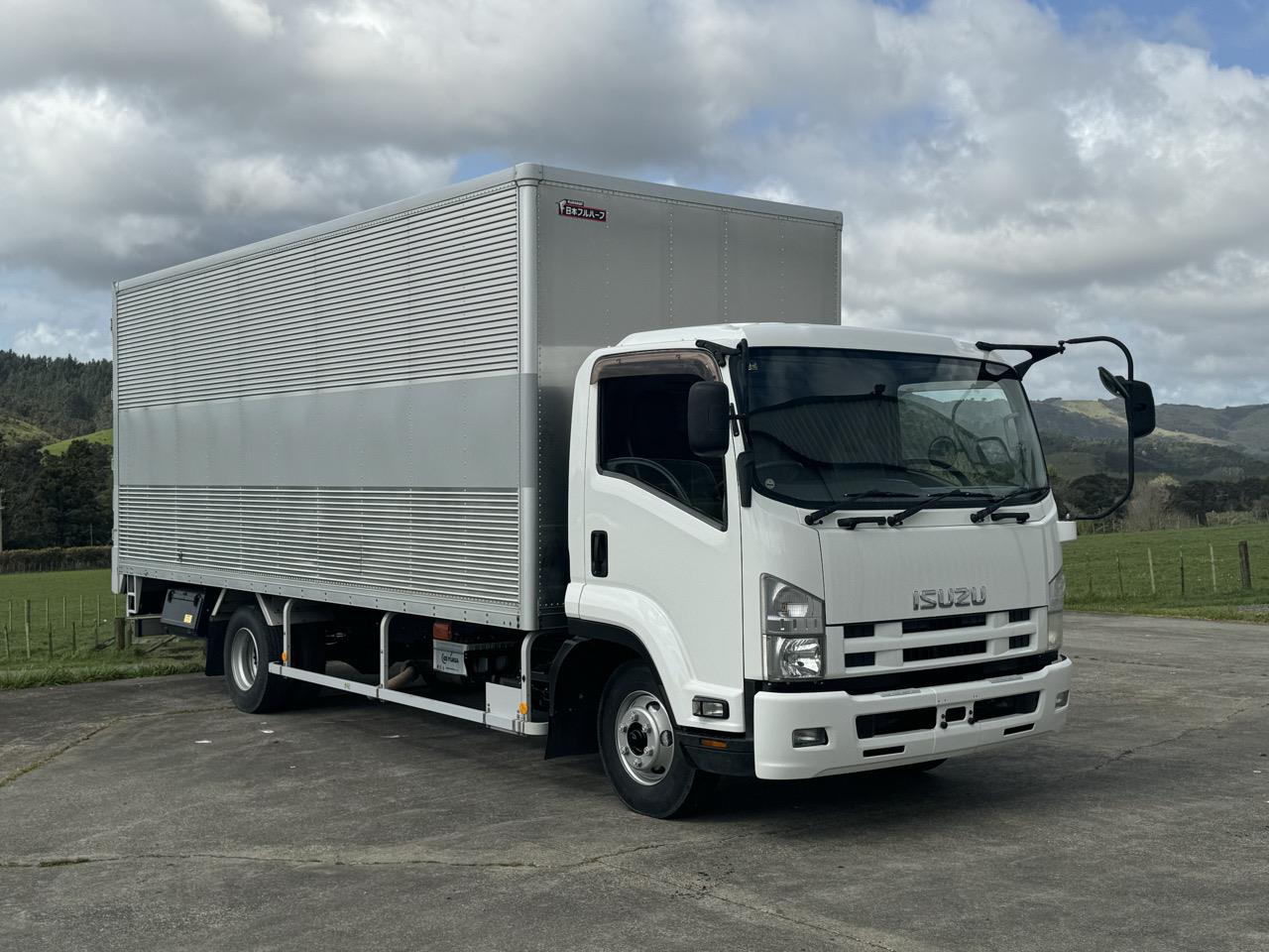 2012 ISUZU Forward