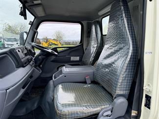 2013 Mitsubishi CANTER - Thumbnail